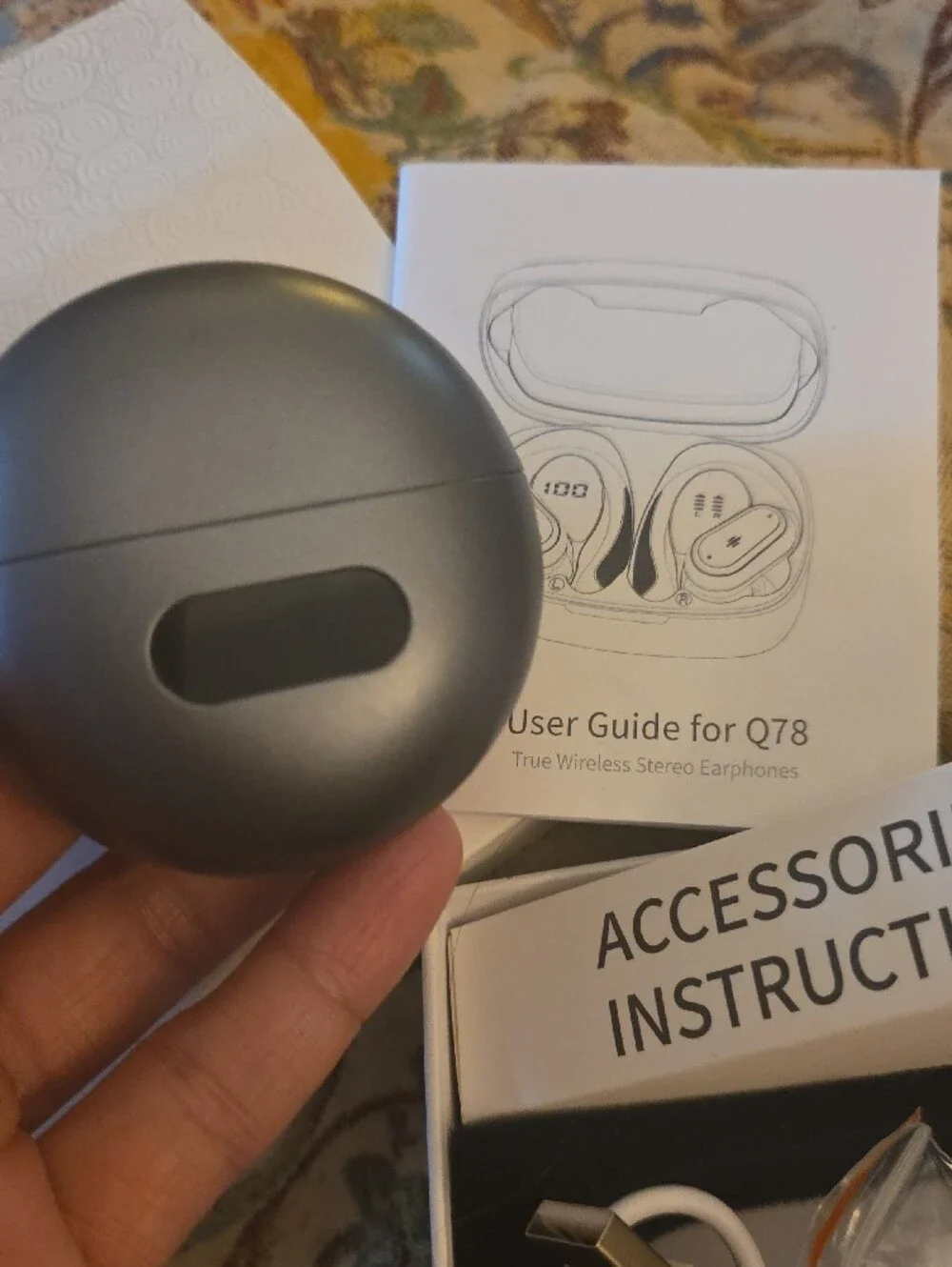 NWOT Hook On Comfortable Never Used New Box Opened